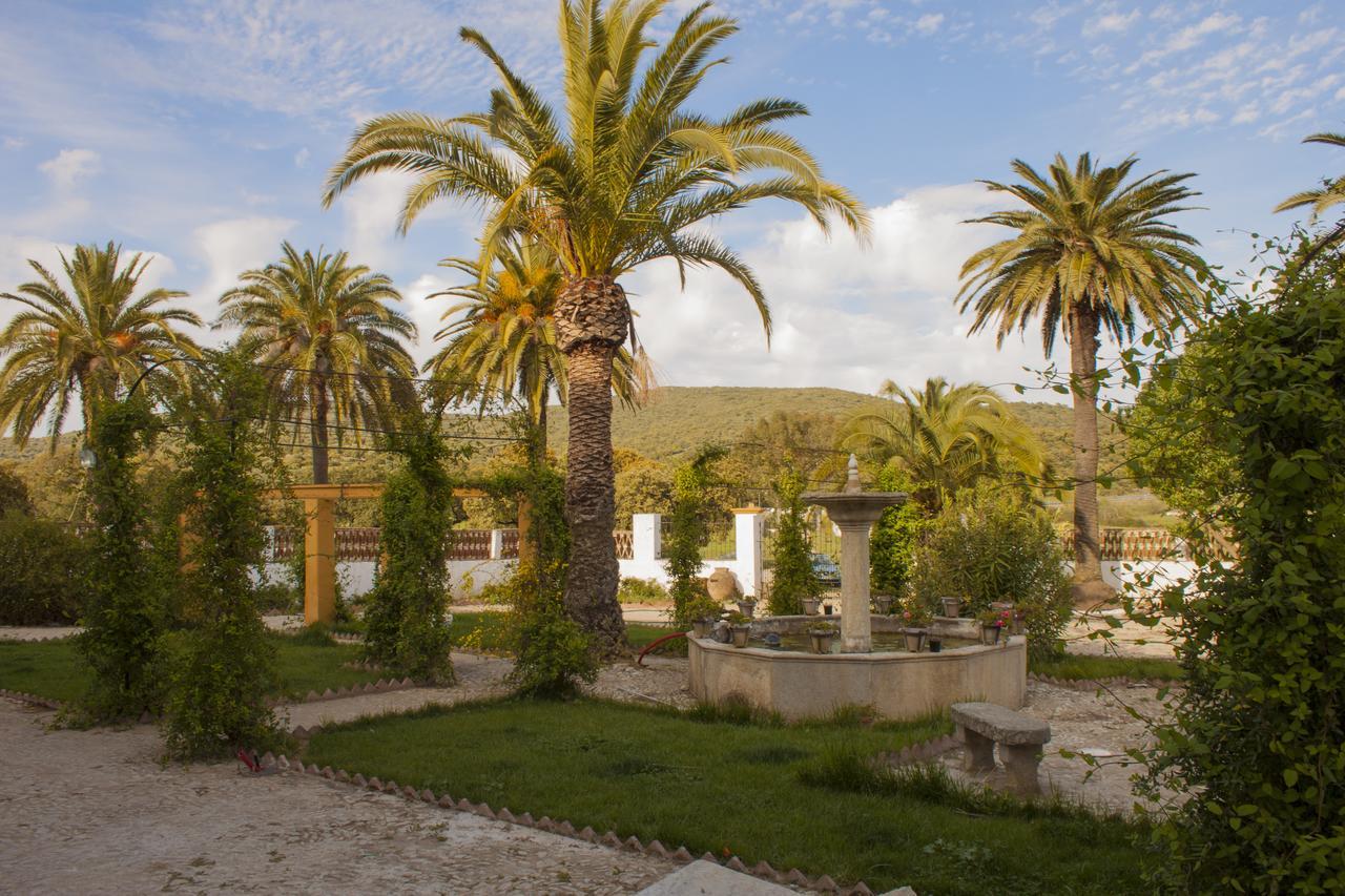 Hotel La Giralda Burguillos Del Cerro Екстериор снимка