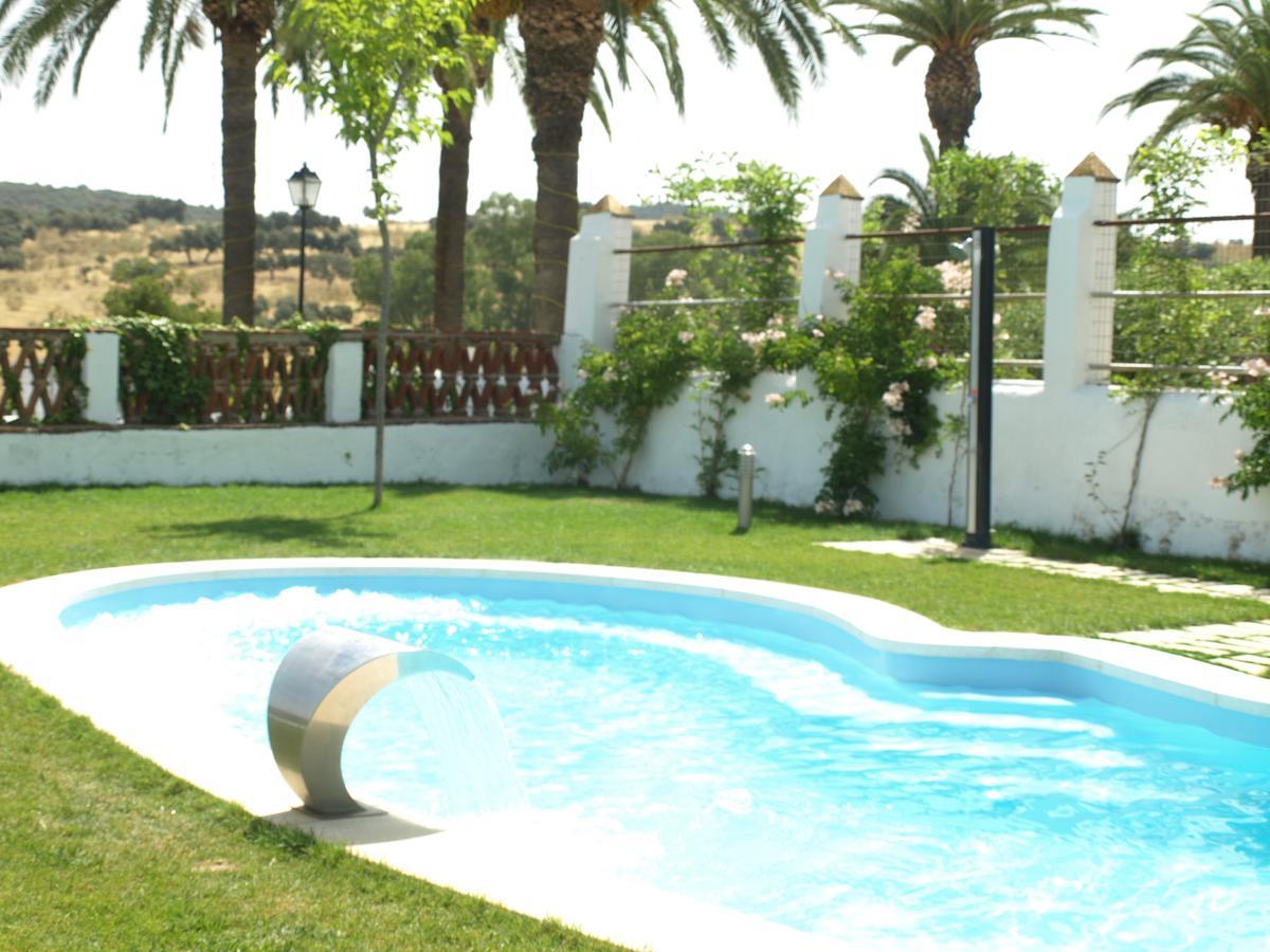 Hotel La Giralda Burguillos Del Cerro Екстериор снимка