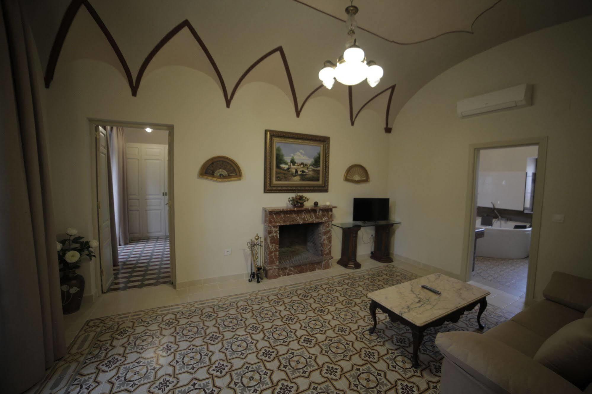 Hotel La Giralda Burguillos Del Cerro Екстериор снимка