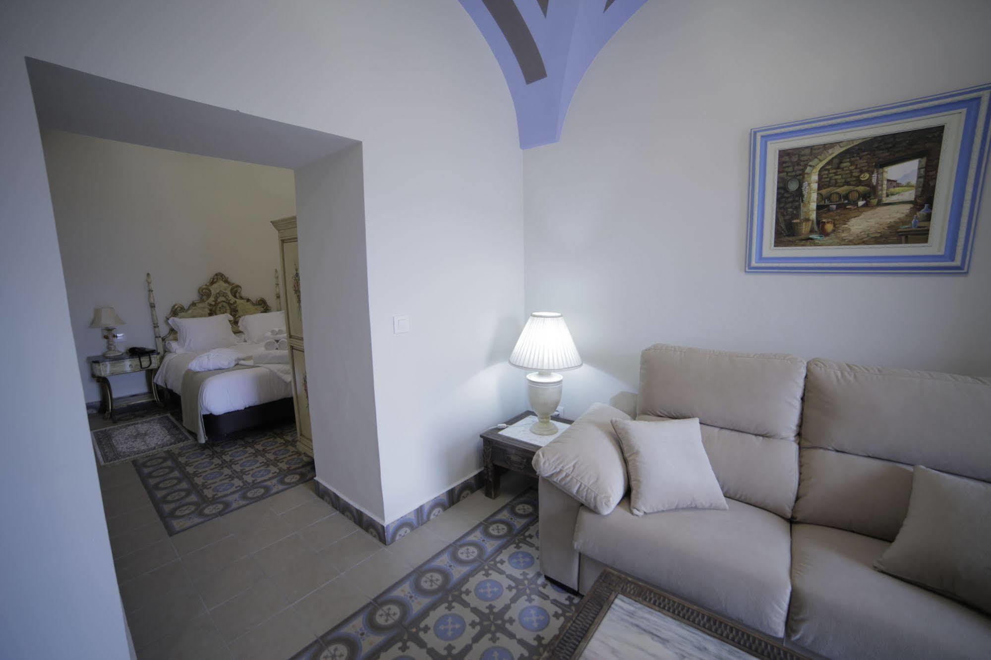 Hotel La Giralda Burguillos Del Cerro Екстериор снимка