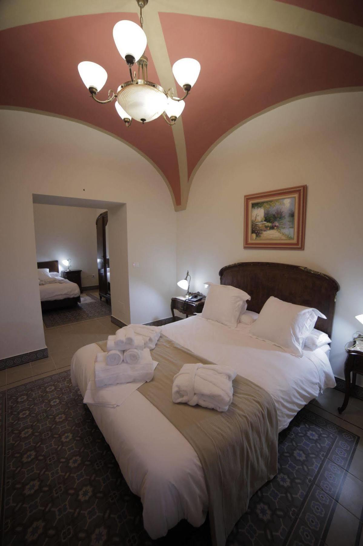 Hotel La Giralda Burguillos Del Cerro Екстериор снимка
