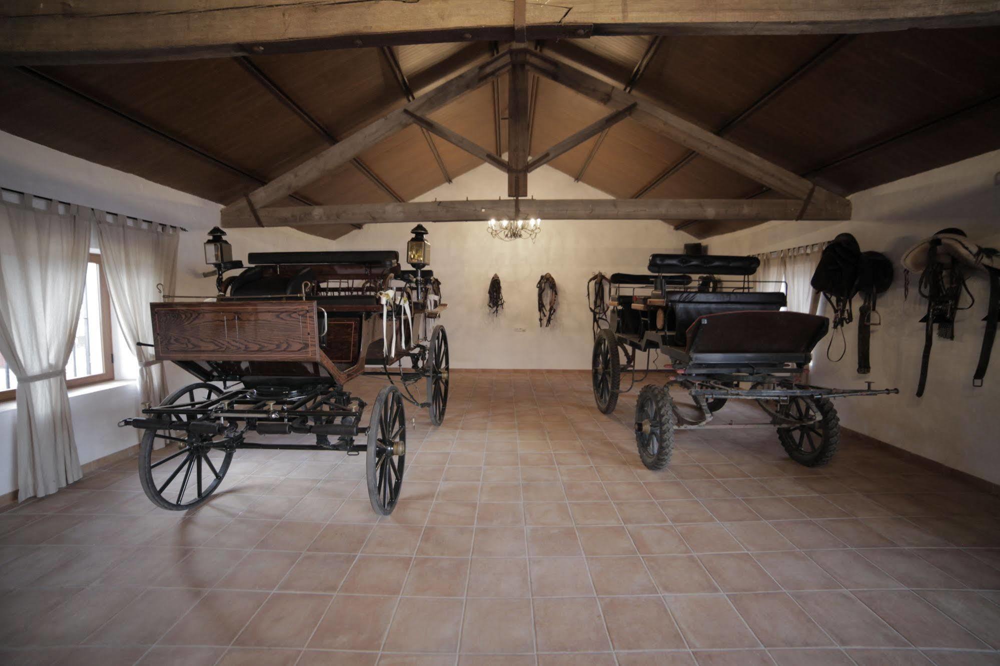 Hotel La Giralda Burguillos Del Cerro Екстериор снимка